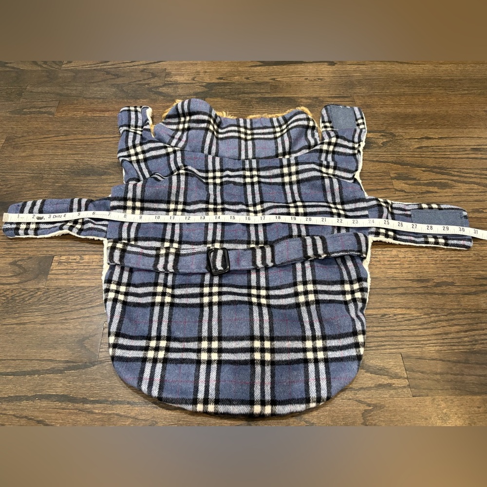 Stylish Insulated Plaid Dog Coat | Size Dogs XL - Picture 7 of 10